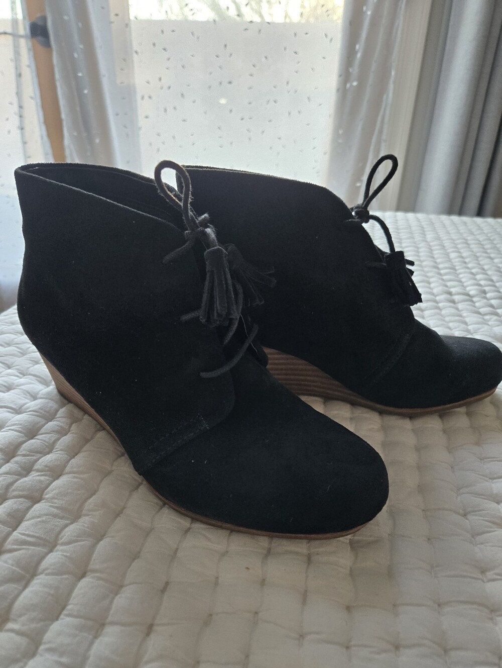 Dr. Scholl's Black Suede Wedge Ankle Booties with Tassel Laces Size 8.5